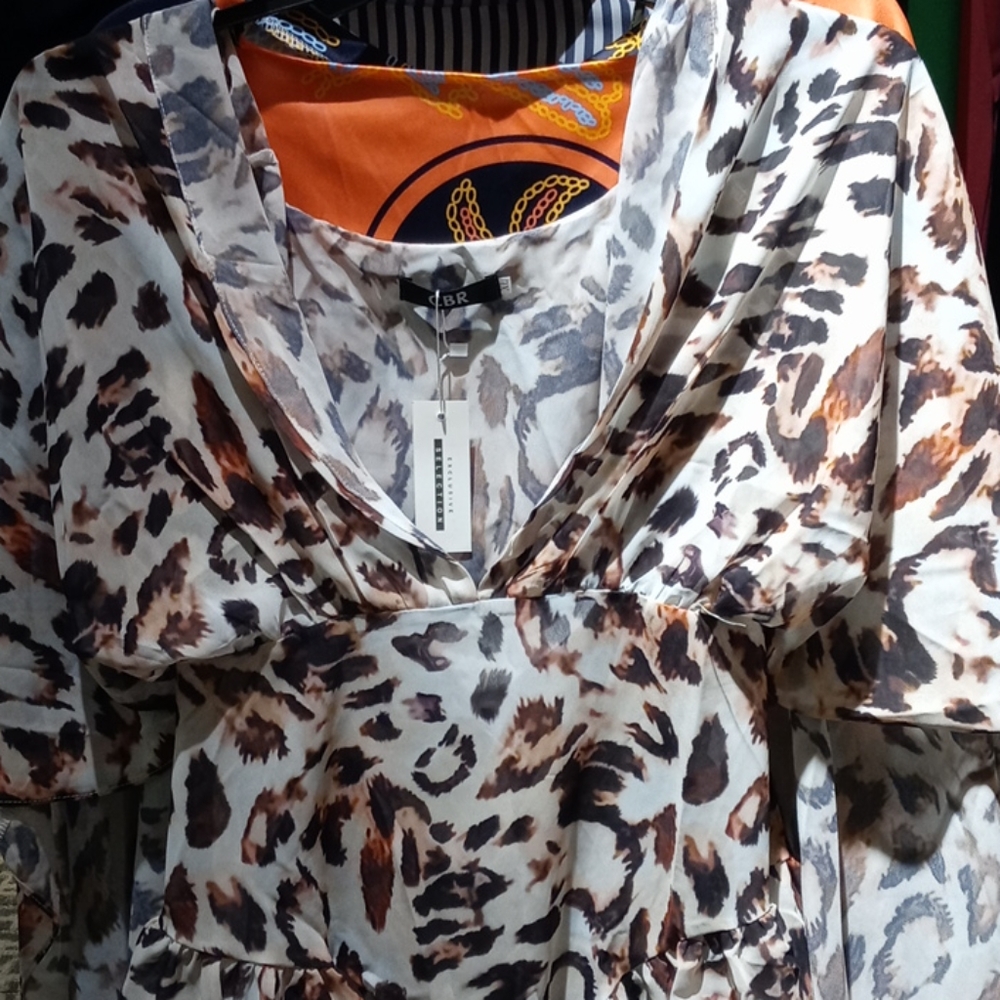 animal print long tail blouse